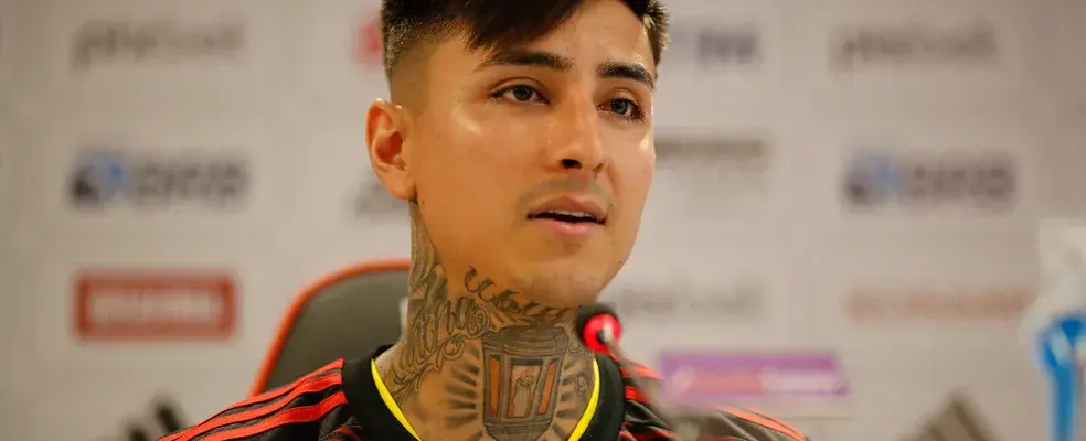 Pulgar se defende de lance polêmico em final e exalta Filipe Luís