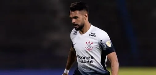 Raniele sofre nova lesão e desfalca o Corinthians contra o Ceará
