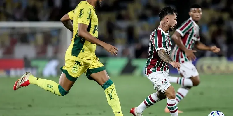 Reinaldo critica arbitragem após derrota do Mirassol para o Fluminense