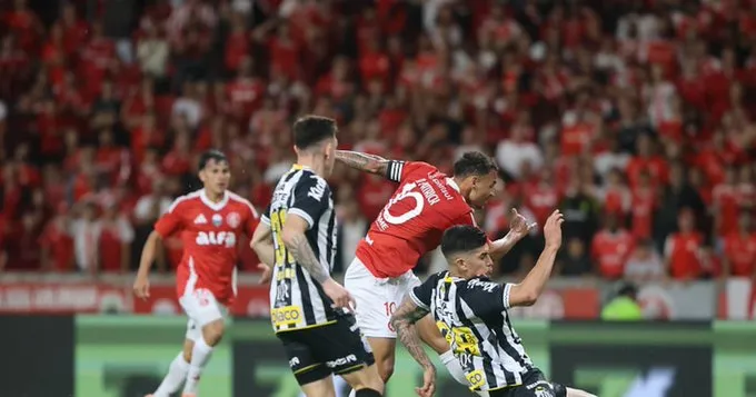 Risco de rebaixamento do Santos sobe para 57% faltando 3 rodadas para o fim do Brasileirão