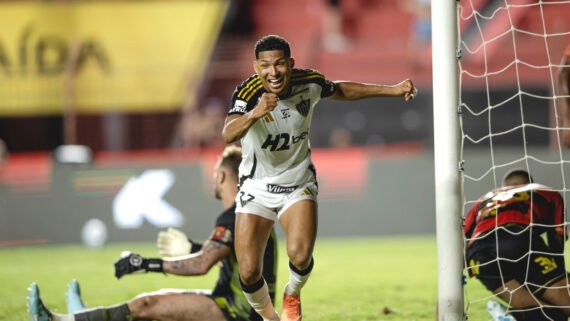 Rony comemora gol pelo Atlético diante do Sport (foto: Pedro Souza/Atlético)
