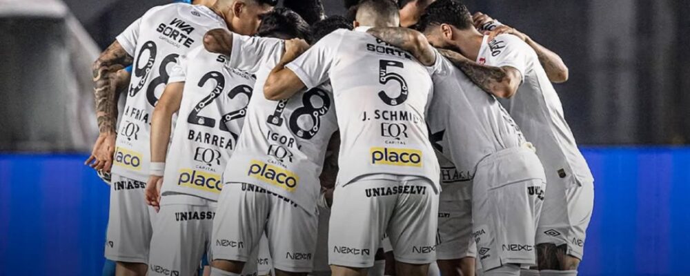 Santos bate Palmeiras com gol no fim, sai do Z4 e tira rival da liderança do Brasileiro