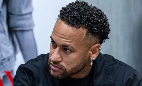 Santos teme lesão e pode vetar Neymar em clássico contra o Palmeiras