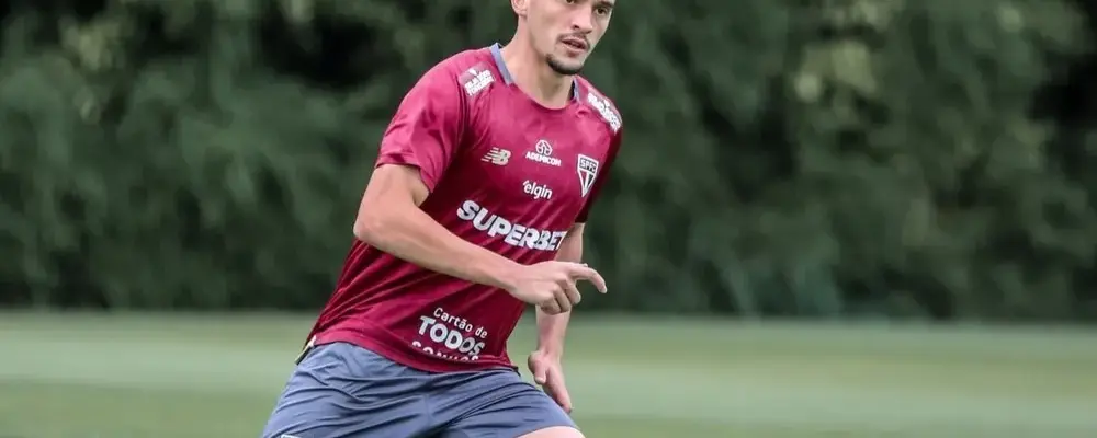 São Paulo ajusta equipe e lida com baixas para enfrentar o Corinthians