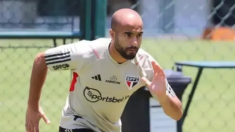 São Paulo observa recuperação de Lucas após sequência com dores (Foto: Divulgação/SPFC)