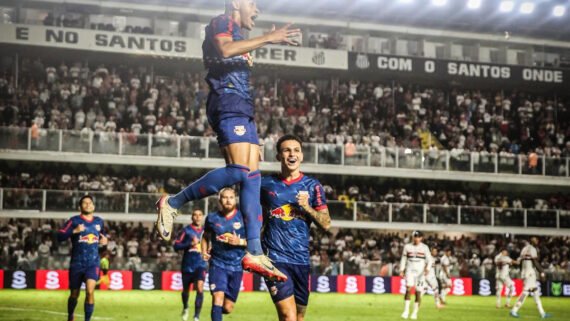 Bragantino venceu o São Paulo por 1 a 0 na Vila Belmiro (foto: Ari Ferreira/Red Bull Bragantino)