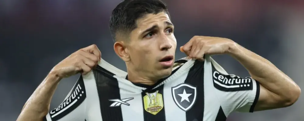 Savarino busca se recuperar no Botafogo após oscilações