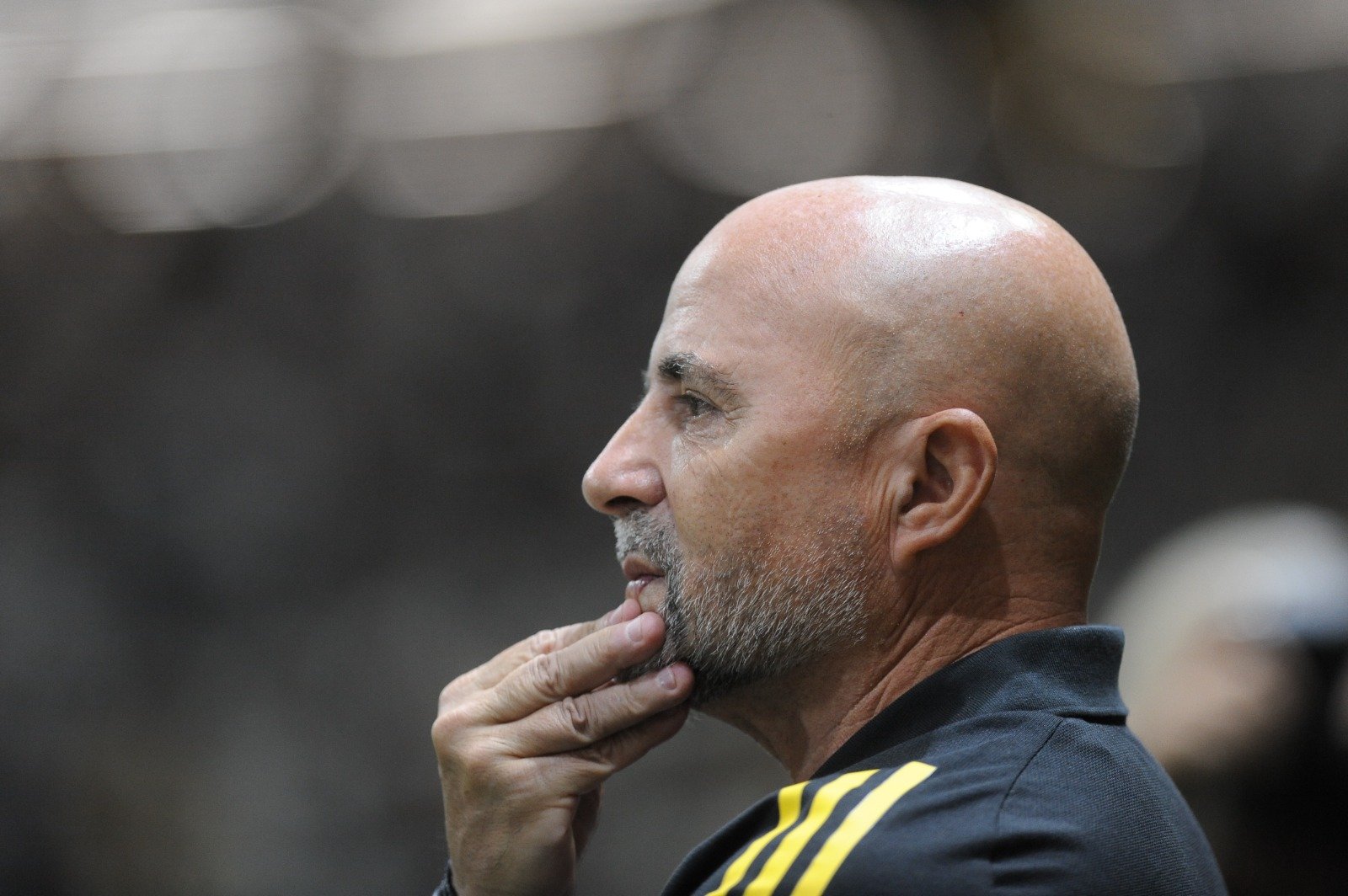 Sampaoli pensativo antes de jogo do Atlético na Arena MRV (foto: Alexandre Guzanshe/EM/D.A. Press)