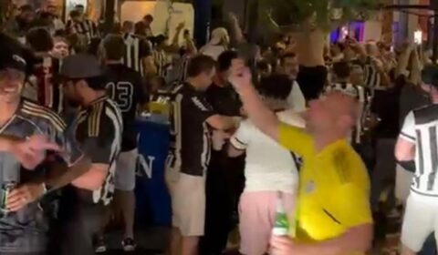 Torcedores do Atlético ocupam rua em Villa Morra, bairro nobre de Assunção