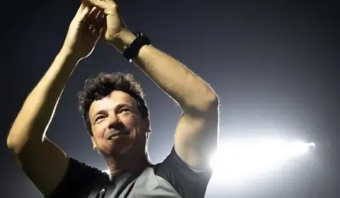 Vasco: Derrota para o São Paulo expõe vulnerabilidades defensivas, avalia Diniz