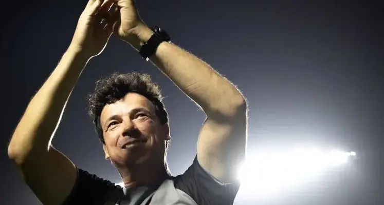 Vasco: Derrota para o São Paulo expõe vulnerabilidades defensivas, avalia Diniz