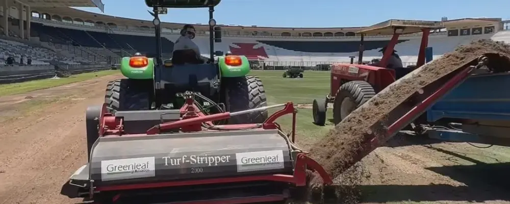 Vasco avança na troca do gramado em São Januário