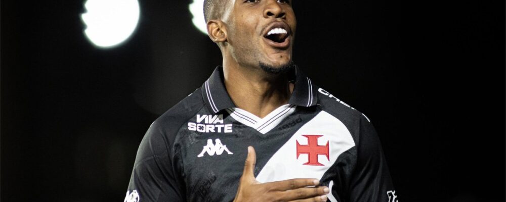 Vasco faz 5 a 1 em noite chuvosa e complica Internacional no Brasileirão