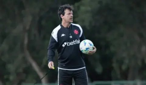 Vasco tem desfalque para enfrentar o Botafogo e Diniz terá que mexer