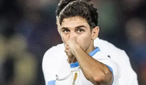 Vasco tem interesse na contratação de lateral da seleção uruguaia