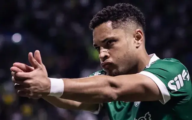 Vitor Roque é destaque em jornal espanhol: ‘É um animal, foi gênio’