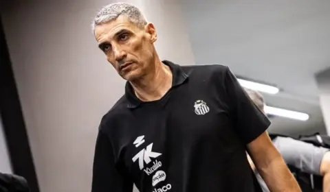 Vojvoda mantém confiança no Santos após derrota: ‘Jogo a jogo’