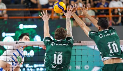 Vôlei: substituto de campeão olímpico é o 1º a romper marca de 100 pontos na Superliga