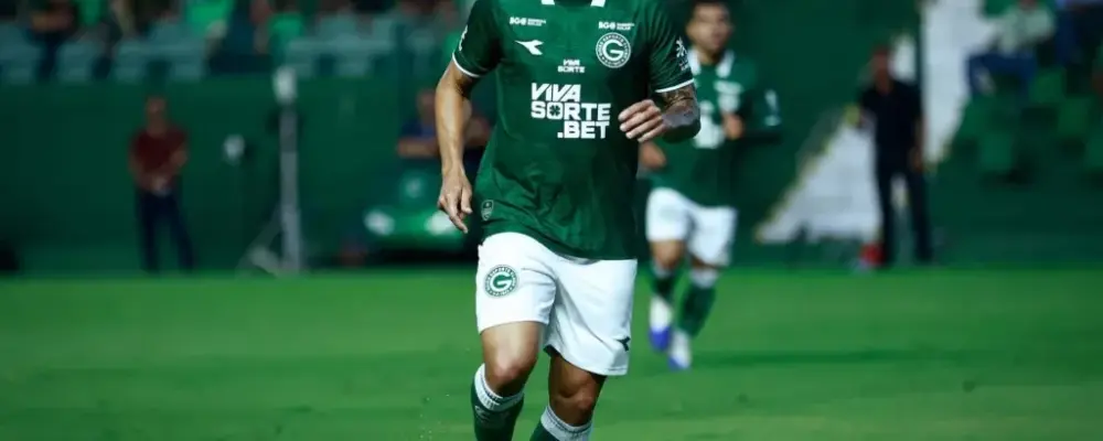 Wellington Rato rompe ligamento do joelho e não joga mais em 2025