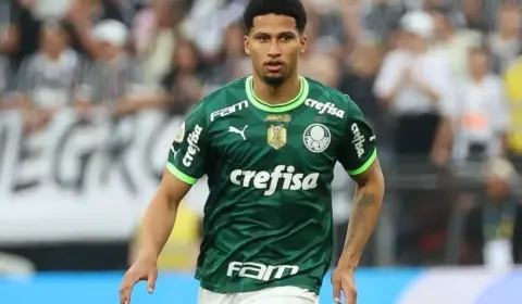 Zagueiro do Palmeiras fala em manter “cabeça no lugar” após empate