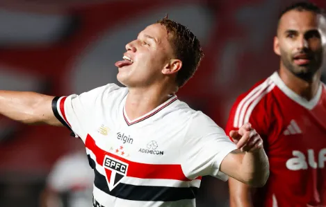 São Paulo 3 x 0 Internacional – Tricolor no G8 e Colorado quase rebaixado