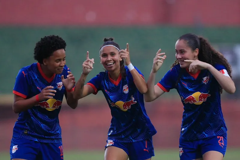 Sao Paulo Bragantino e Botafogo vencem Copinha Feminina 2