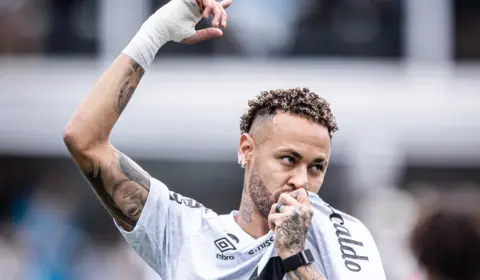 Neymar faz desabafo após jogar lesionado: ‘Foi no limite’