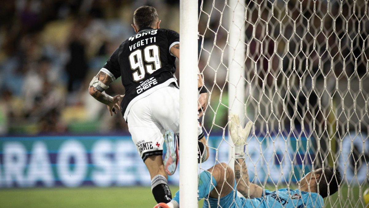Vegetti, do Vasco, comemora gol contra o Fluminense pela Copa do Brasil (foto: Matheus Lima/Vasco - 11/12/2025)