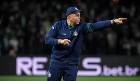 Ceará avança para contratar Mozart como novo técnico