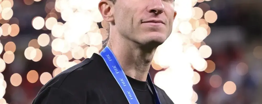 Filipe Luís exalta PSG, cita ‘temporada esplêndida’ do Flamengo e traça plano por título