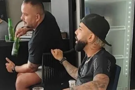 Gabigol perde pênalti e vira alvo de memes nas redes; veja