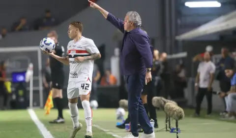 Abel Braga usa morte do filho para se defender de fala homofóbica