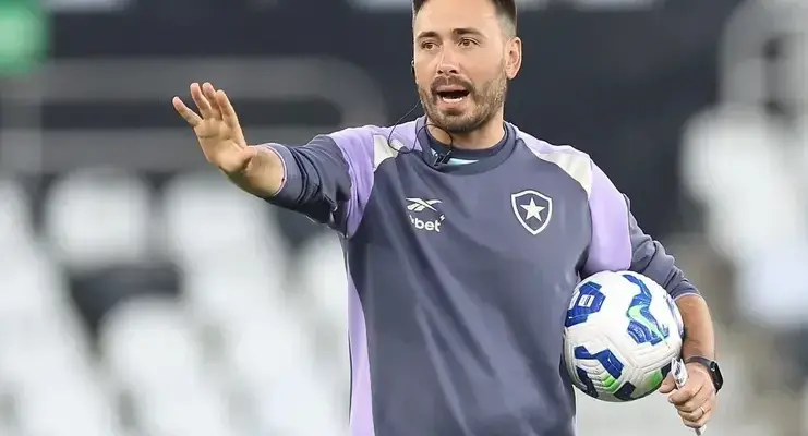 Após atrito por preparador físico, Botafogo acerta saída de Davide Ancelotti