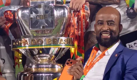 Após desgaste com a política interna, Fabinho Soldado deixa o Corinthians