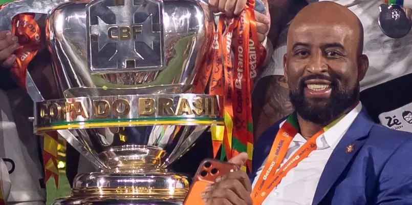 Após desgaste com a política interna, Fabinho Soldado deixa o Corinthians