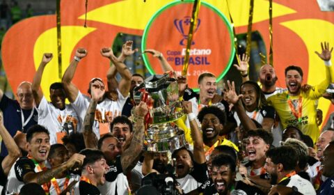 Atleta do Corinthians vai à final da Copa do Brasil de ônibus e pede ingresso a jogador