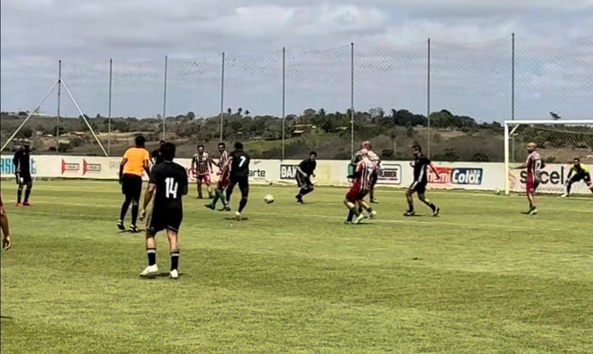 Hulk marcou gol em jogo com amigos na Paraíba (foto: Reprodução/Instagram/Gledson Paraíba)