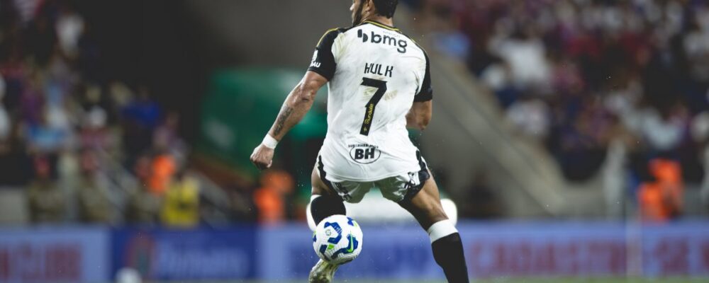 Atlético: Hulk elogia Sampaoli, mas critica esquema e fala sobre permanência