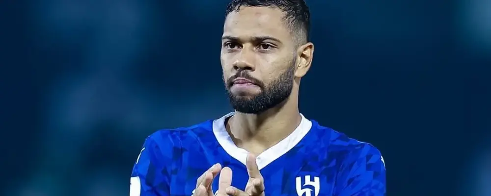 Atlético-MG fecha a contratação do lateral-esquerdo Renan Lodi