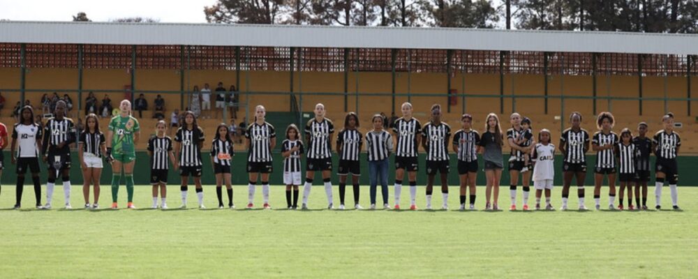 Atlético anuncia saída de 10 jogadoras, e renovação de outras duas