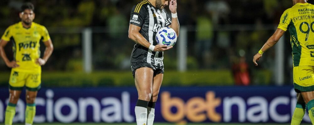 Atlético foi o clube com menos pênaltis a favor no Brasileiro de 2025; veja ranking