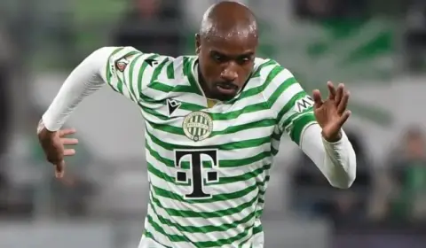 Botafogo negocia com dupla de volantes para 2026