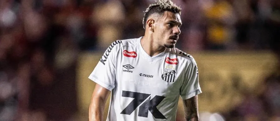Botafogo negocia retorno de Tiquinho Soares junto ao Santos