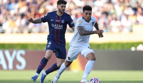 Botafogo provoca Flamengo após título do PSG na Copa Intercontinental