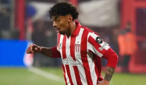 Botafogo tem interesse na contratação de volante argentino