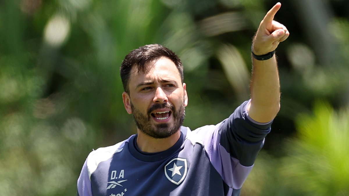 Davide Ancelotti, técnico do Botafogo (foto: Vitor Silva/Botafogo)