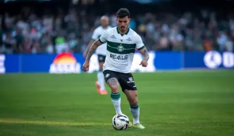 Ceará mira contratação de lateral ex-Coritiba