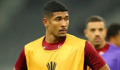 Ceará se aproxima da contratação de lateral do Athletico-PR