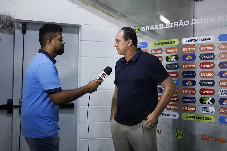 Ceni aprova postura do Bahia e lamenta chances perdidas contra o Sport (Foto: Rafael Rodrigues/ECB)