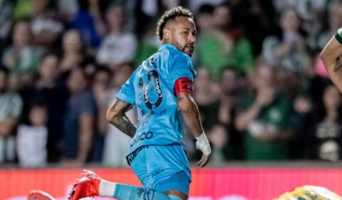 Com show de Neymar, Santos bate Juventude e respira no Brasileiro